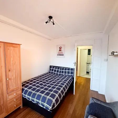 Gatesden Apartment